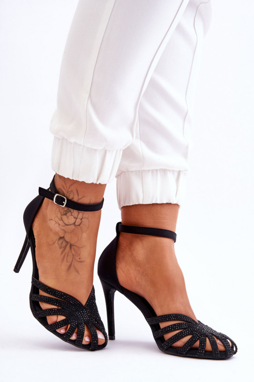 Chaussures élégantes à talons hauts avec rivets de couleur noire Jaylen