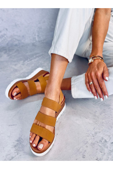 Sandales couleur marron...