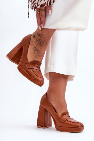 Chaussures stylées à talon...