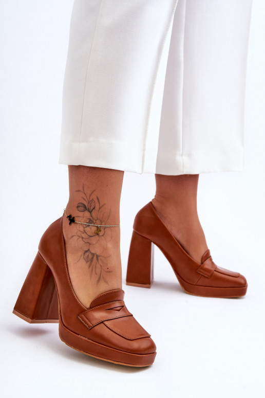 Chaussures stylées à talon large, couleur marron Alisa