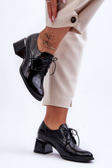 Bottines laquées à talons... 2