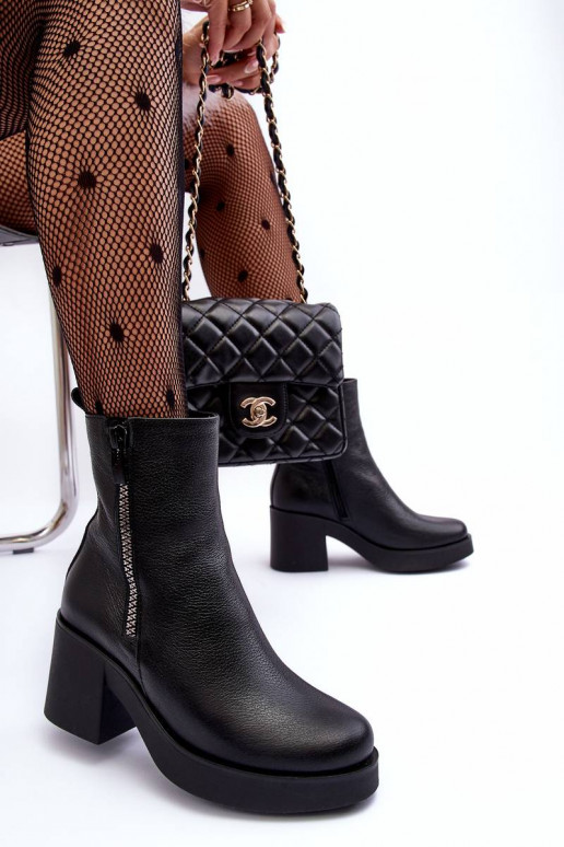 Bottines à talon large en noir