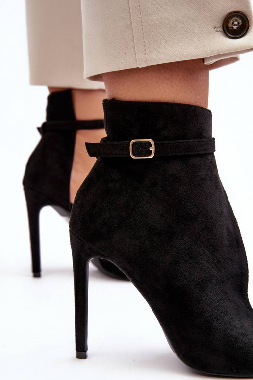 Chaussures en daim à talons fins de couleur noire Amalundi