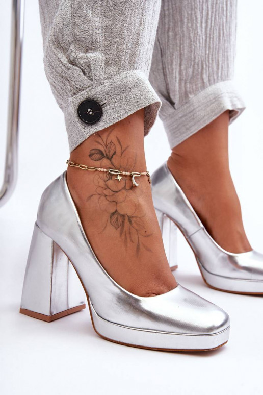 Chaussures à talon large de couleur argent Rosalia