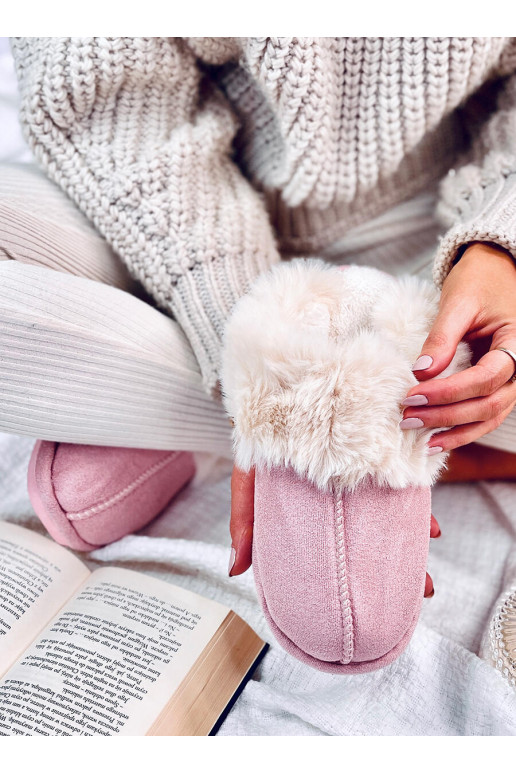 Chaussons avec fourrure couleur rose... Chaussons avec fourrure couleur rose...