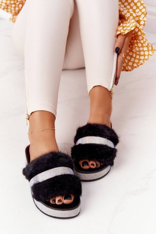 Chaussons à plateforme avec fourrure de couleur noire Impress