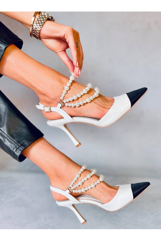 Chaussures avec décorations en perles HARMONY WHITE