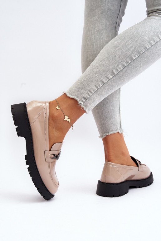 Mocassins effet laqué à talons larges beige Ezoma