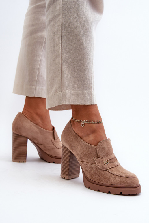 Chaussures en éco-daim à talons beige Larmaves