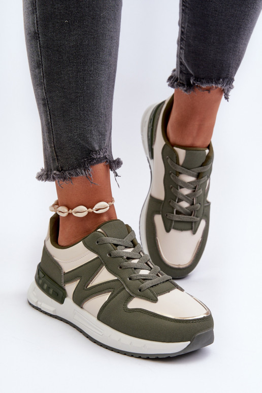 Baskets modèle chaussures couleur verte Kaimans