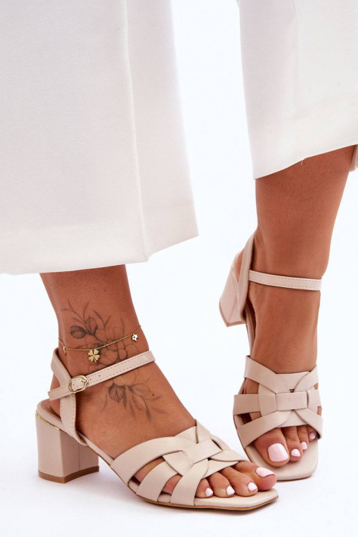 Sandale classique à talons de couleur beige Misty