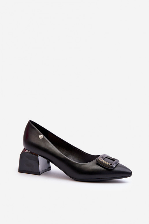 Chaussures à talons avec ornements de couleur noire Sarala