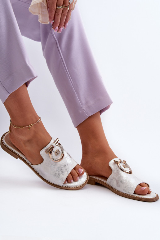 Style élégant et brillant Chaussons pour femmes avec ornements en argent S.Barski