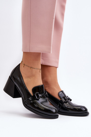 Chaussures laquées à talons...