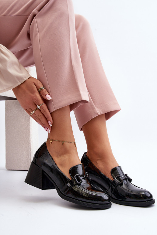 Chaussures laquées à talons de... Chaussures laquées à talons de...