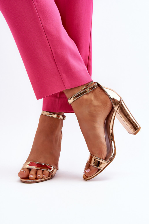 Sandales à talons couleur or rose Thakko