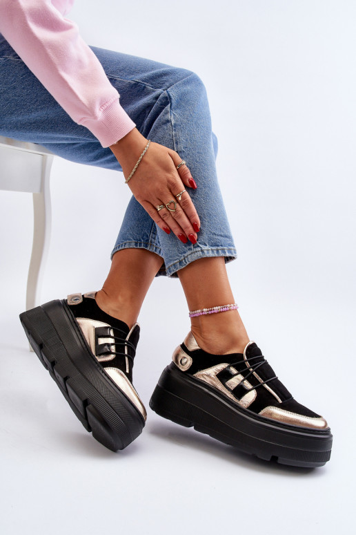 Chaussures modèle baskets à semelles massives à la mode de couleur noire Zazoo