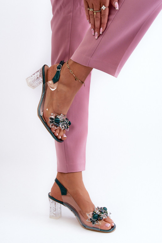 Sandales transparentes à talons avec de beaux détails en vert D&A