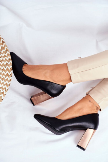 Chaussures d'un modèle classique avec un talon décoré de Sergio Leone 2