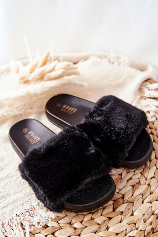 Chaussons avec fourrure de couleur... Chaussons avec fourrure de couleur...