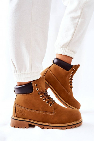Les chaussures sont réchauffées beige Crush