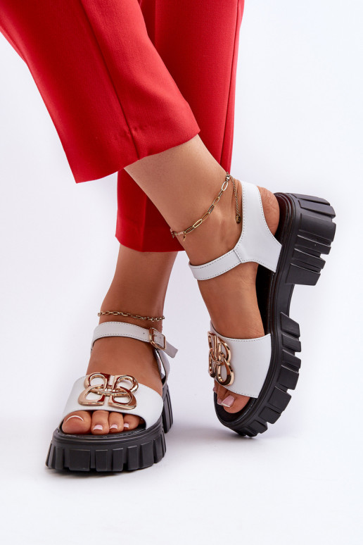 Sandales pour femmes couleur blanche avec détails dorés Vinceza