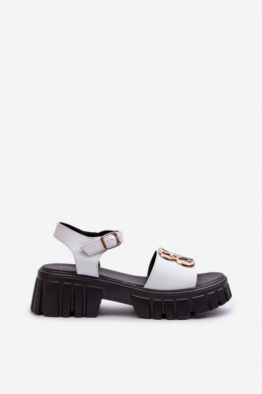 Sandales pour femmes couleur blanche avec détails dorés Vinceza