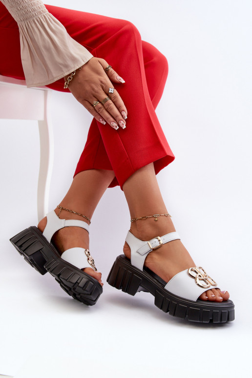 Sandales pour femmes couleur blanche avec détails dorés Vinceza
