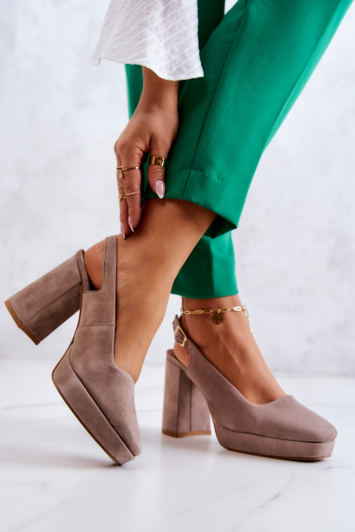 Chaussures en daim beiges