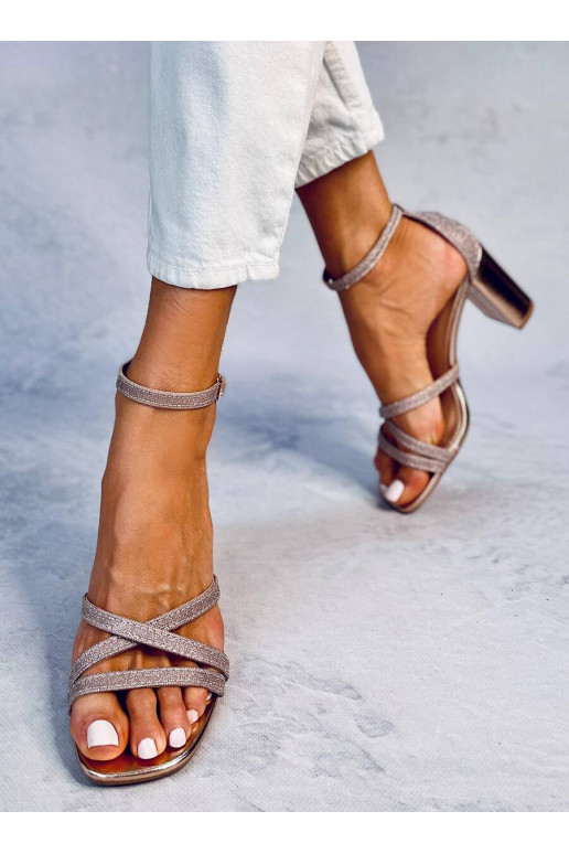 Sandales à talons élégantes ELIZABETH CHAMPAGNE
