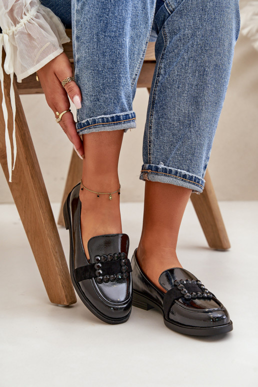 Mocassins laqués Féminin avec des ornements couleur noire Vinceza 58389 Mocassins laqués Féminin avec des ornements couleur noire Vinceza 58389