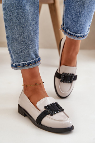 Mocassins laqués Féminin avec des ornements couleur grise Vinceza 58389