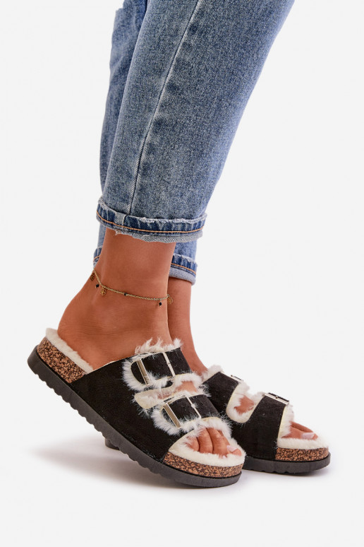 Féminin Chaussons Chaussons avec boucles et un manteau de fourrure couleur noire Ezilena Féminin Chaussons Chaussons avec boucles et un manteau de fourrure couleur noire Ezilena