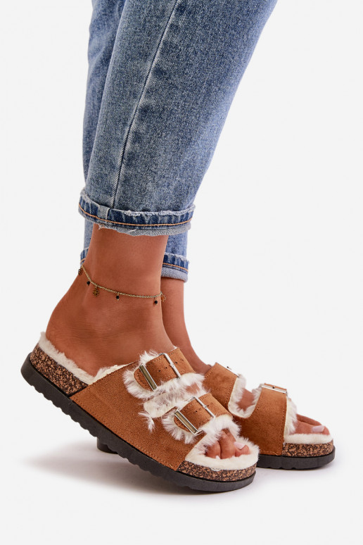 Féminin Chaussons Chaussons avec boucles et un manteau de fourrure marron Ezilena Féminin Chaussons Chaussons avec boucles et un manteau de fourrure marron Ezilena