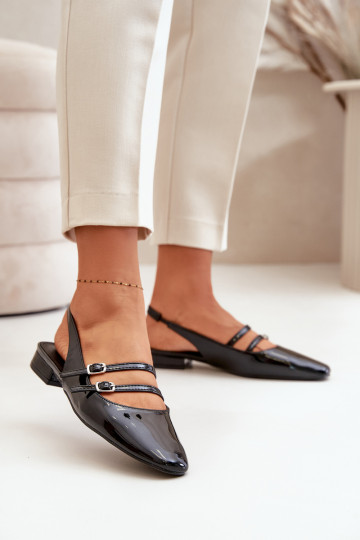 Ballerines laquées avec des bandes Sur un talon bas couleur noire Bialettia 2