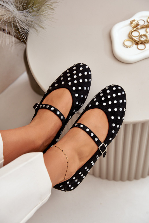 Décoré Ballerines avec des sangles en daim écologiqueoÀe couleur noire Tirilissa Décoré Ballerines avec des sangles en daim écologiqueoÀe couleur noire Tirilissa