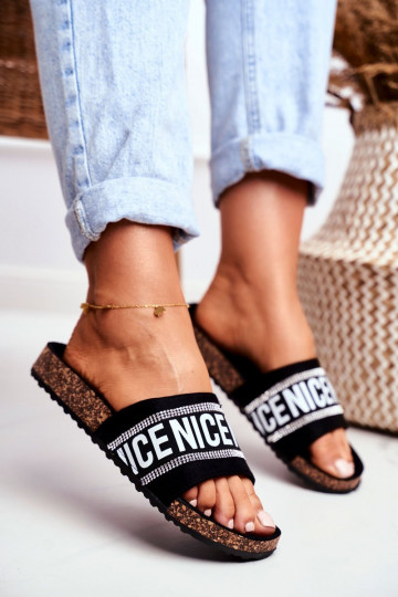 Chaussons aux yeux pétillants de couleur noire Be Nice