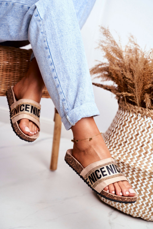 Chaussons à œillets scintillants coloris beige Be Nice