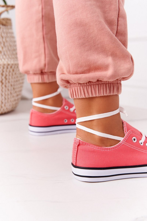 Chaussures décontractées modèle classique de couleur corail Chaussures décontractées modèle classique de couleur corail