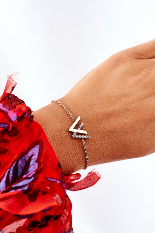 Bracelet avec une chaîne aux yeux scintillants de couleur or rose Bracelet avec une chaîne aux yeux scintillants de couleur or rose