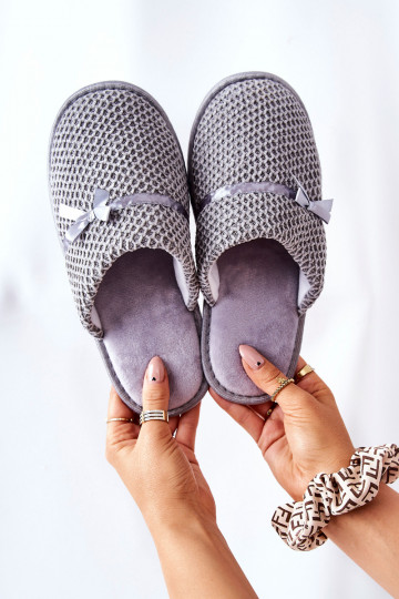 Chaussons avec rubans couleur gris Evira