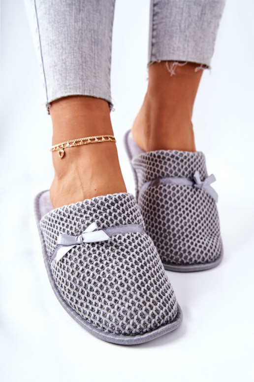 Chaussons avec rubans couleur gris Evira