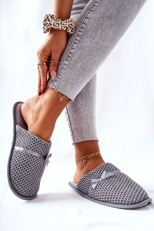 Chaussons avec rubans couleur gris Evira