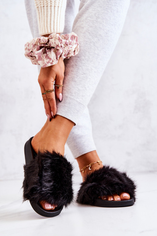 Chaussons avec fourrure de couleur noire Pollie Chaussons avec fourrure de couleur noire Pollie