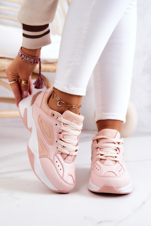 Chaussures de style sport à brides de couleur rose Hassie Chaussures de style sport à brides de couleur rose Hassie