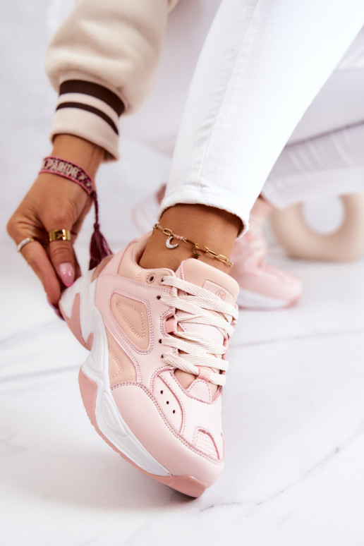 Chaussures de style sport à brides de couleur rose Hassie Chaussures de style sport à brides de couleur rose Hassie