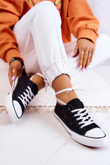 Chaussures de loisirs avec éléments ajourés de couleur noire Venture 2