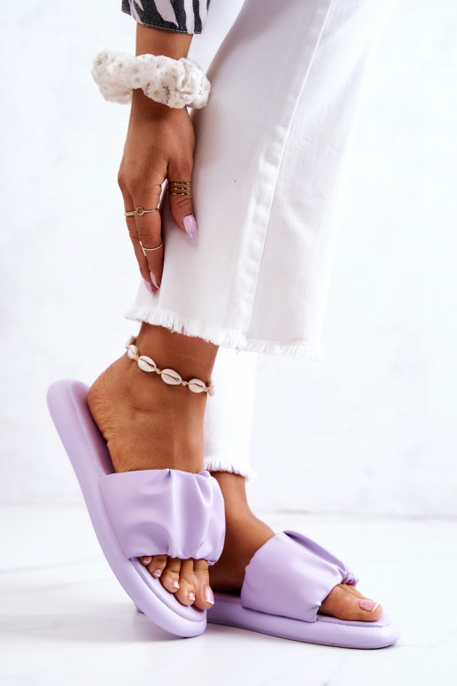 Chaussons modèle classique violet Féline Chaussons modèle classique violet Féline