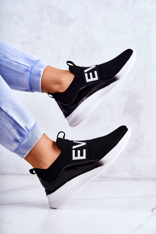 Chaussures de sport Loran d'un modèle frappant de couleur noire