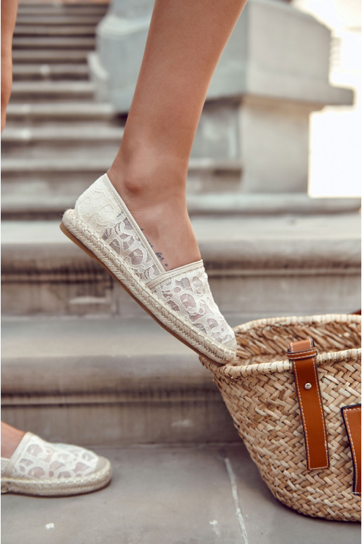 Espadrilles modèle classique avec éléments ajourés beige Catris